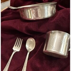Vintage 4 Piece Set Of Silver Plate Baby Engraved Kittens By Carlson Gift